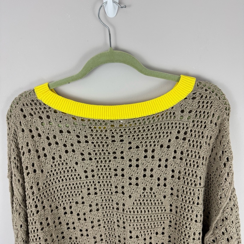 Free People Home Run Cropped Sweater Tan Yellow Trim Size M Boxy Fit - Picture 13 of 14